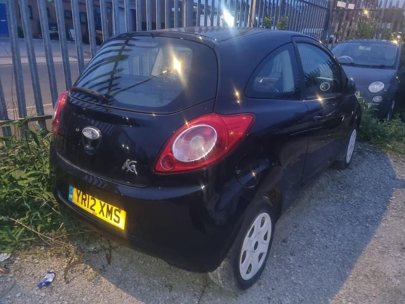 Używany Ford Ka 69 KM (50 kW) 2012 Czarny Hatchback