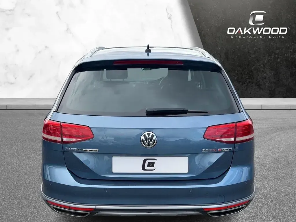 Used VW Passat Alltrack S 190 HP (139 kW) 2018 Blue Estate