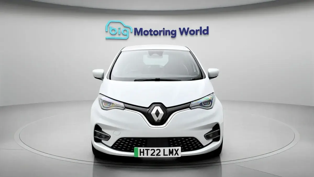 Used Renault Zoe GT-Line 100 kW (136 HP) 2022 White Hatchback