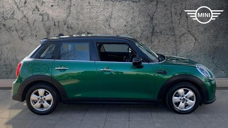 Used Mini Cooper Classic 134 HP (98 kW) 2023 Green Hatchback
