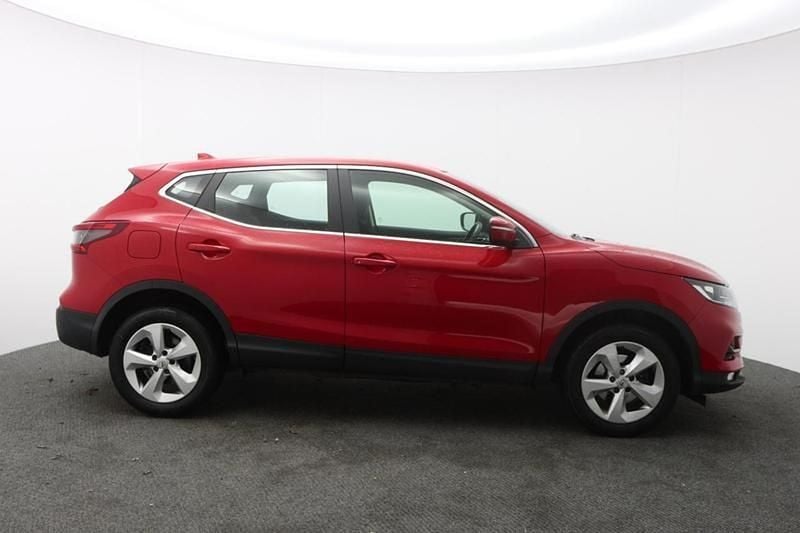 Red Used 2019 Nissan Qashqai Acenta Premium SUV | £10,999 (Super price) - Image 1/4