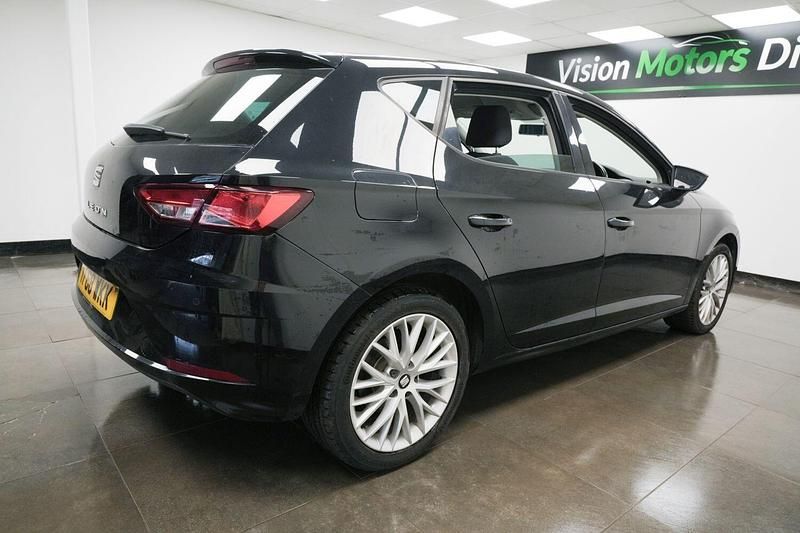 Begagnad Seat Leon SE Dynamic 115 HK (84 kW) 2018 Svart Halvkombi