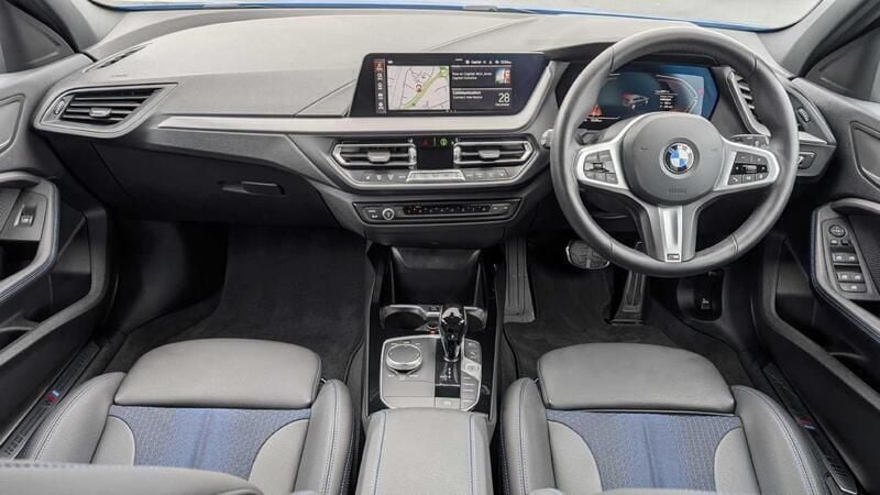 Used BMW 118 M Sport 134 HP (98 kW) 2024 Blue Hatchback