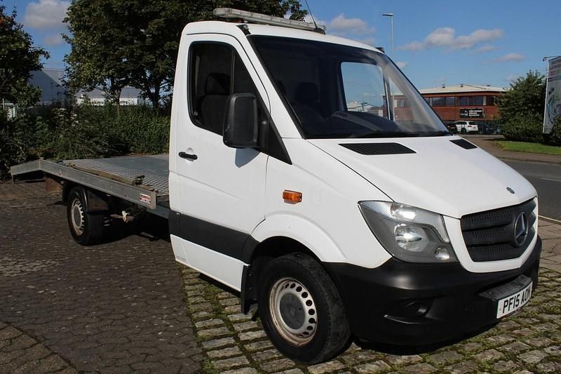 White Used 2015 Mercedes Sprinter Van | £8,995 (Fair price) - Image 1/4
