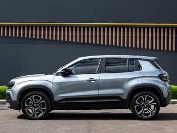 Ny Jeep Avenger Summit 100 HK (73 kW) 2026 Grå SUV