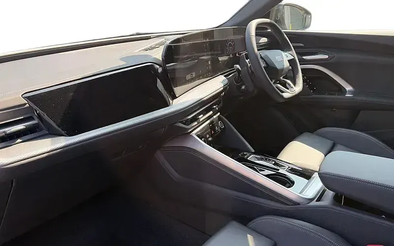 New Audi Q5 S-Line 204 HP (150 kW) 2026 SUV
