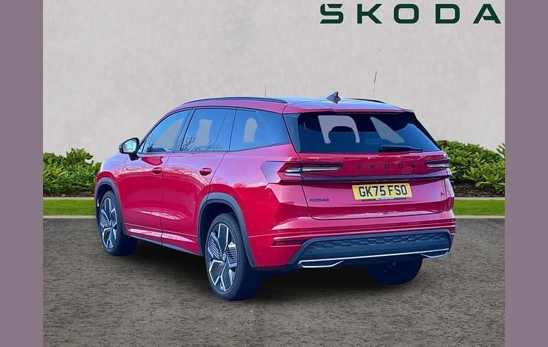 Used Skoda Kodiaq SportLine 200 HP (147 kW) 2025 Red SUV