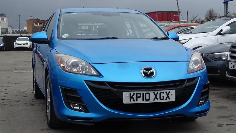 Begagnad Mazda 3 150 HK (110 kW) 2010 Blå Halvkombi