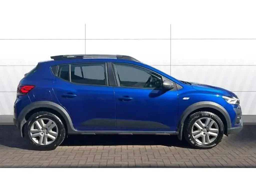 Used Dacia Sandero Expression 91 HP (66 kW) 2023 Blue Hatchback