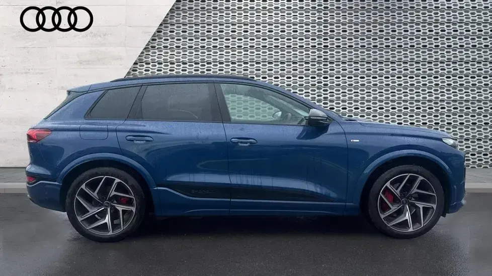Used Audi Q6 e-tron Performance 225 kW (306 HP) 2025 Blue SUV
