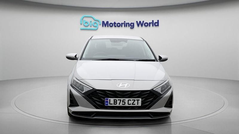 Used Hyundai i20 Premium 101 HP (74 kW) 2025 Grey Hatchback