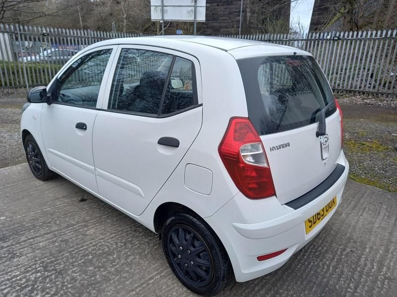 Usado Hyundai i10 Classic 85 HP (62 kW) 2013 Branco Citadino