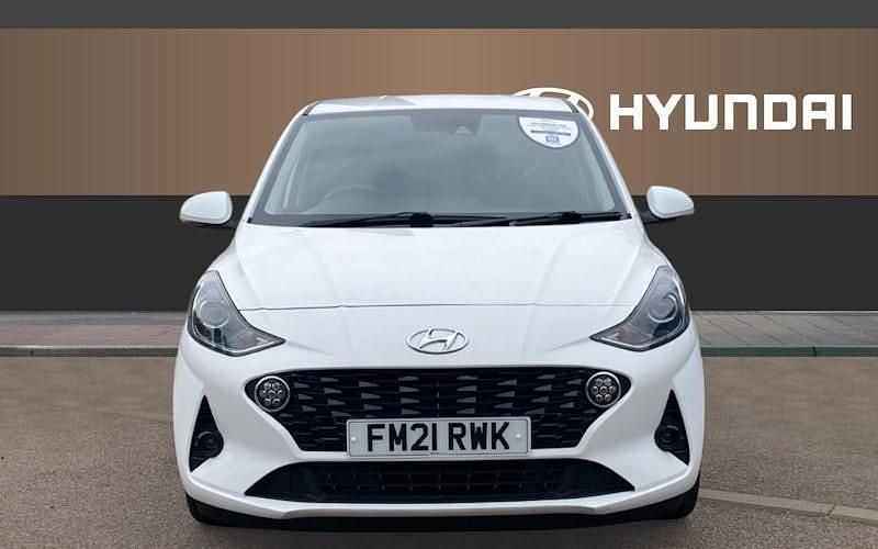 Used Hyundai i10 Premium 67 HP (49 kW) 2023 Hatchback