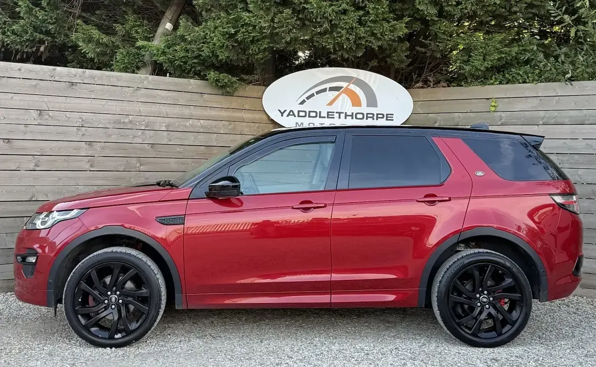 Used Land Rover Discovery Sport HSE Dynamic 177 HP (130 kW) 2018 Red SUV