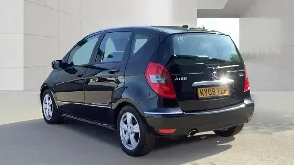 Begagnad Mercedes A180 Avantgarde 2009 Svart Halvkombi