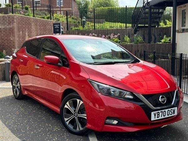 Red Used 2020 Nissan Leaf N-Connecta Hatchback | £10,693 (Expensive) - Image 1/1
