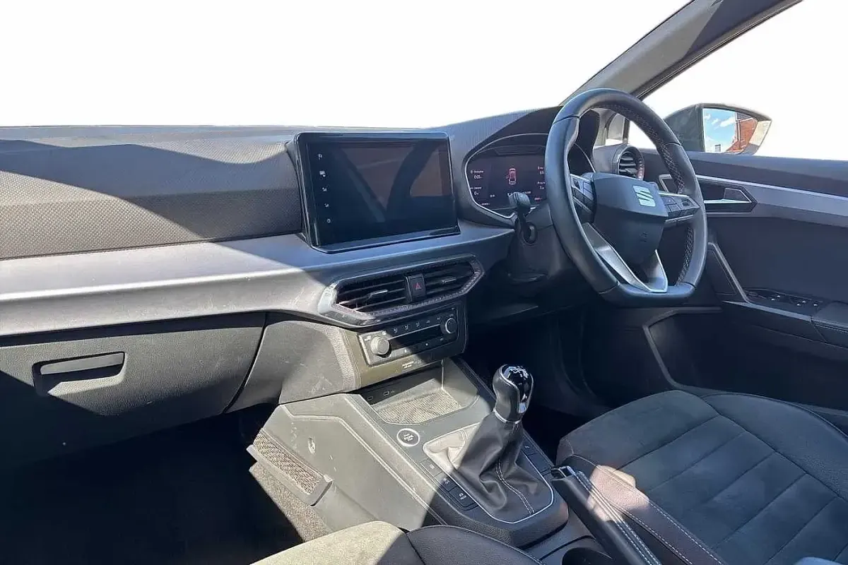 Begagnad Seat Ibiza XCELLENCE Lux 2024 Vit Halvkombi
