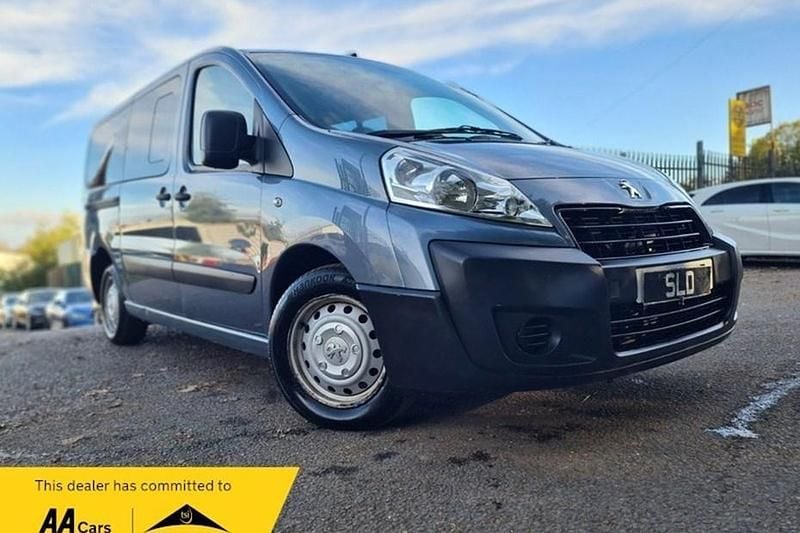 Second-hand Peugeot Expert Comfort 98 CP (72 kW) 2016 Van