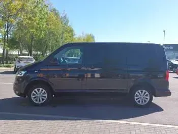 Begagnad VW Transporter Highline 2023 Svart Van