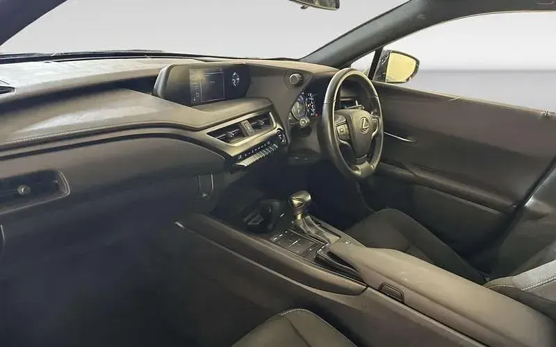 Used Lexus UX 184 HP (135 kW) 2022 Green SUV