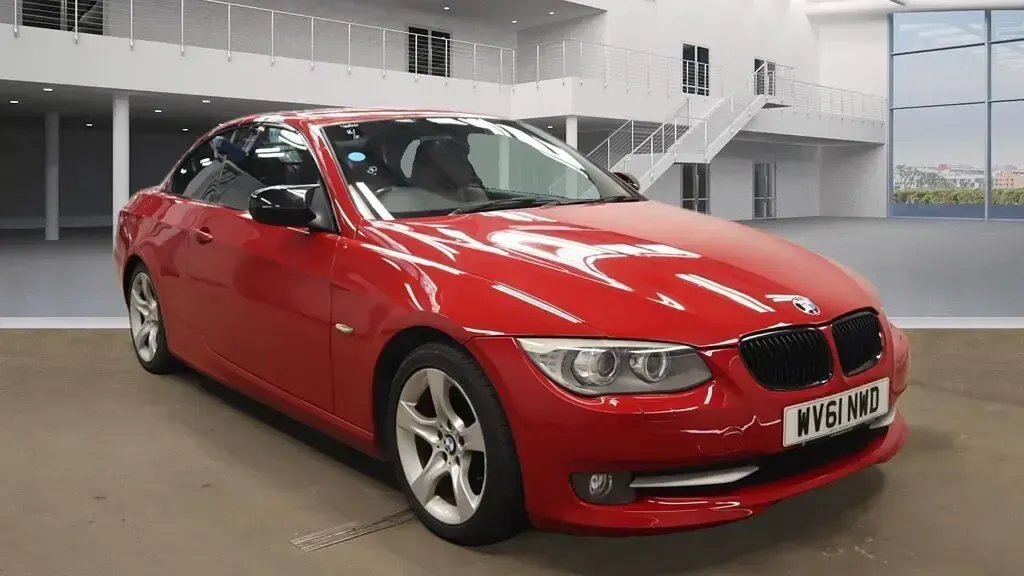 Used BMW 320 Cabriolet 184 HP (135 kW) 2012 Red Cabriolet