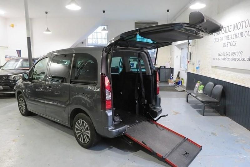 Used Peugeot Partner Active 100 HP (73 kW) 2019 MPV