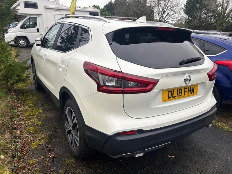 Used Nissan Qashqai N-Connecta 2018 White SUV