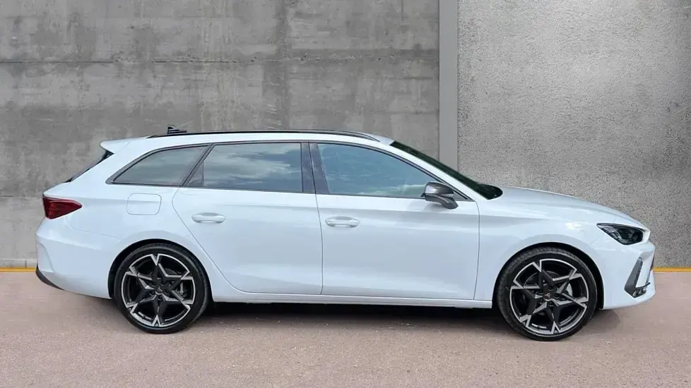 New Cupra Leon 150 HP (110 kW) 2026 Glacial white