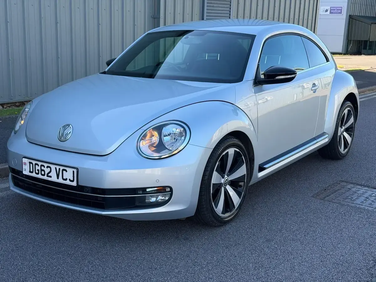 Used VW Beetle Sportline 140 HP (102 kW) 2013 Silver Hatchback