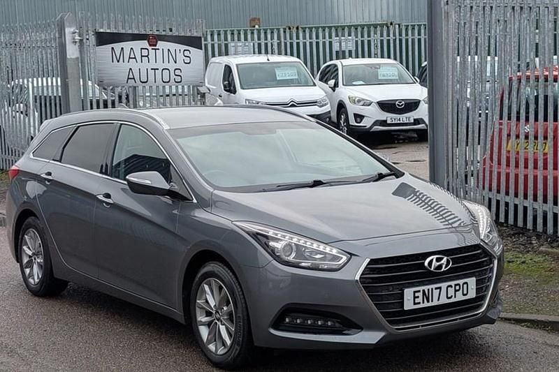 Silver Used 2017 Hyundai i40 SE Estate | £5,950 (Good price) - Image 1/1