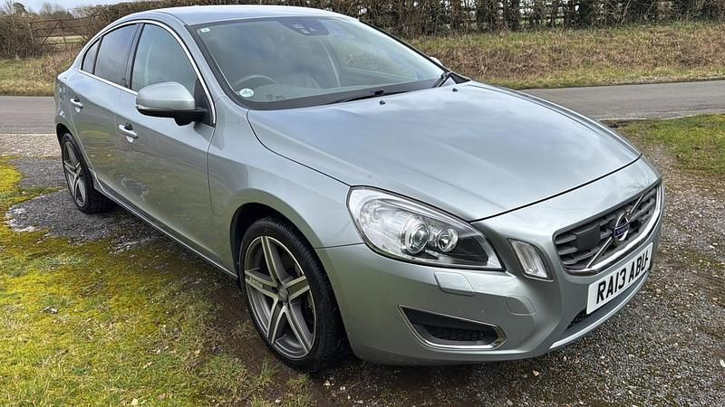 Used Volvo S60 SE Lux 300 HP (220 kW) 2013 Silver Sedan