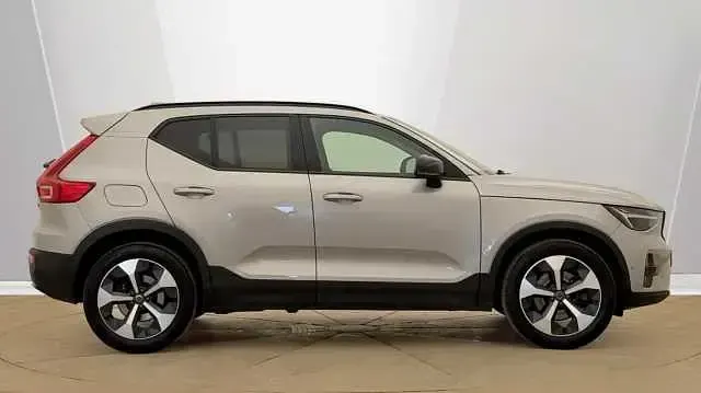 Used Volvo XC40 Ultimate 197 HP (144 kW) 2023 Silver dawn SUV