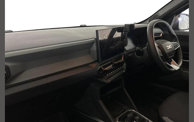 Second-hand Dacia Duster Extreme 143 CP (105 kW) 2025 Negru SUV