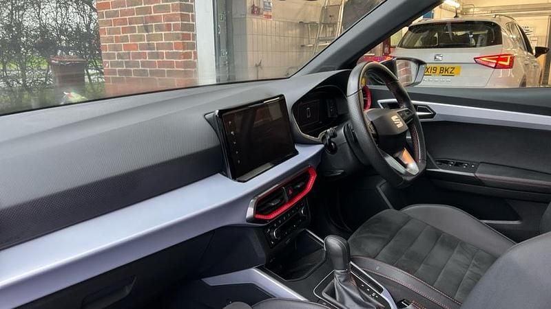 Used Seat Arona FR Sport 150 HP (110 kW) 2023 Metallic  midnight black SUV