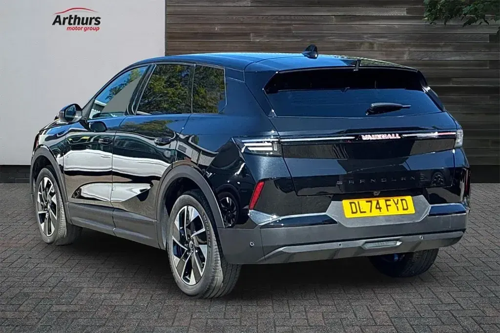 Used Vauxhall Grandland X GSe 134 HP (98 kW) 2024 Black SUV