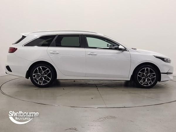 Used Kia Ceed 2025 White Hatchback