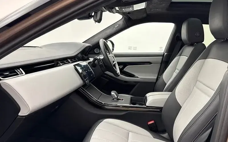 Used Land Rover Range Rover evoque Autobiography 204 HP (150 kW) 2025 Bronze SUV