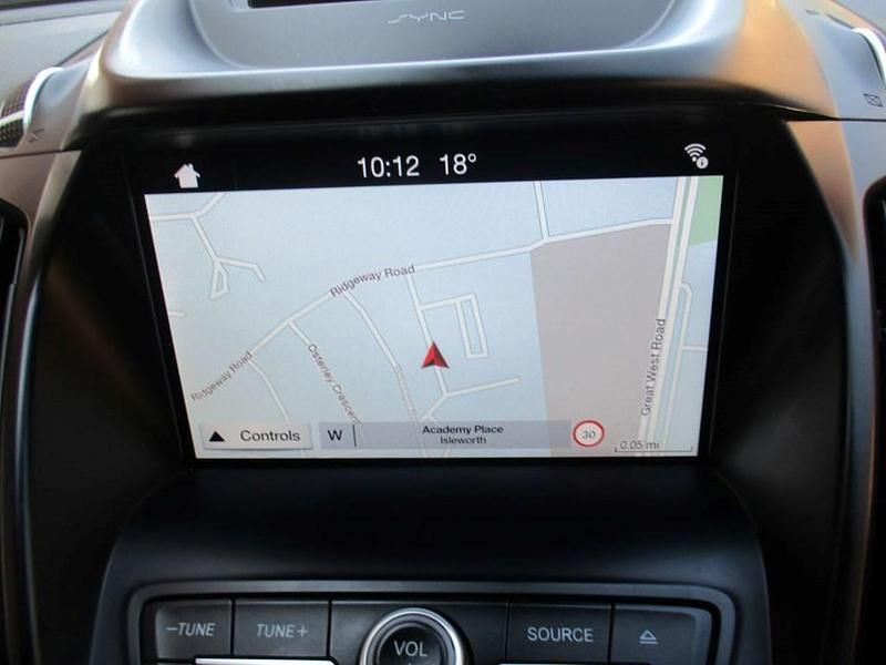 Used Ford Kuga ST-Line 150 HP (110 kW) 2018 Metallic blue SUV