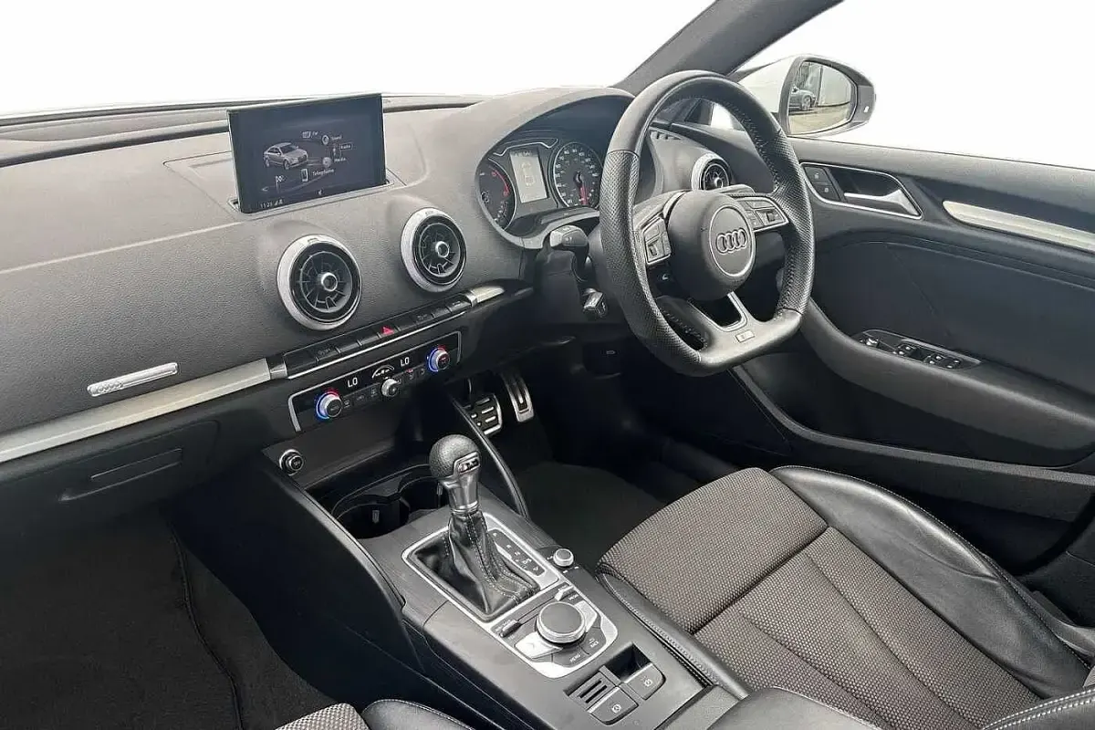 Used Audi A3 S-Line 150 HP (110 kW) 2019 White Sedan