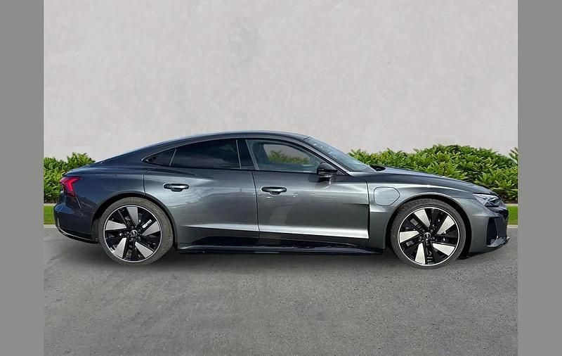 Used Audi e-tron GT quattro Comfort 475 kW (646 HP) 2023 Grey Sedan