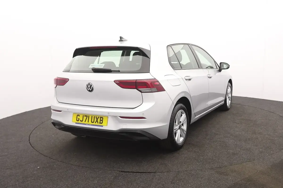 Used VW Golf VII Life 110 HP (80 kW) 2021 Silver Hatchback