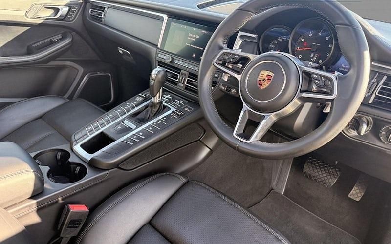 Begagnad Porsche Macan 245 HK (180 kW) 2020 SUV