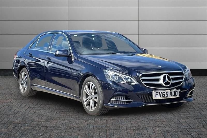 Used Mercedes E220 SE 177 HP (130 kW) 2015 Blue Sedan