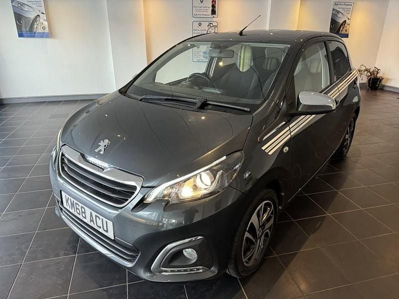 Used Peugeot 108 Collection 71 HP (52 kW) 2018 Grey Hatchback