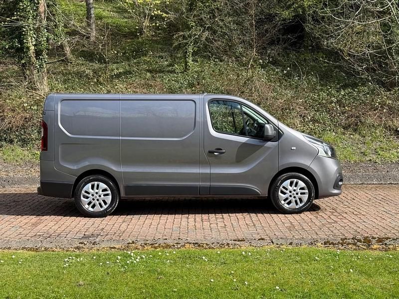 Used Renault Trafic 2019 Grey MPV