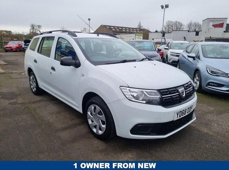 White Used 2019 Dacia Logan Acces Sedan | £4,999 (Super price) - Image 1/4