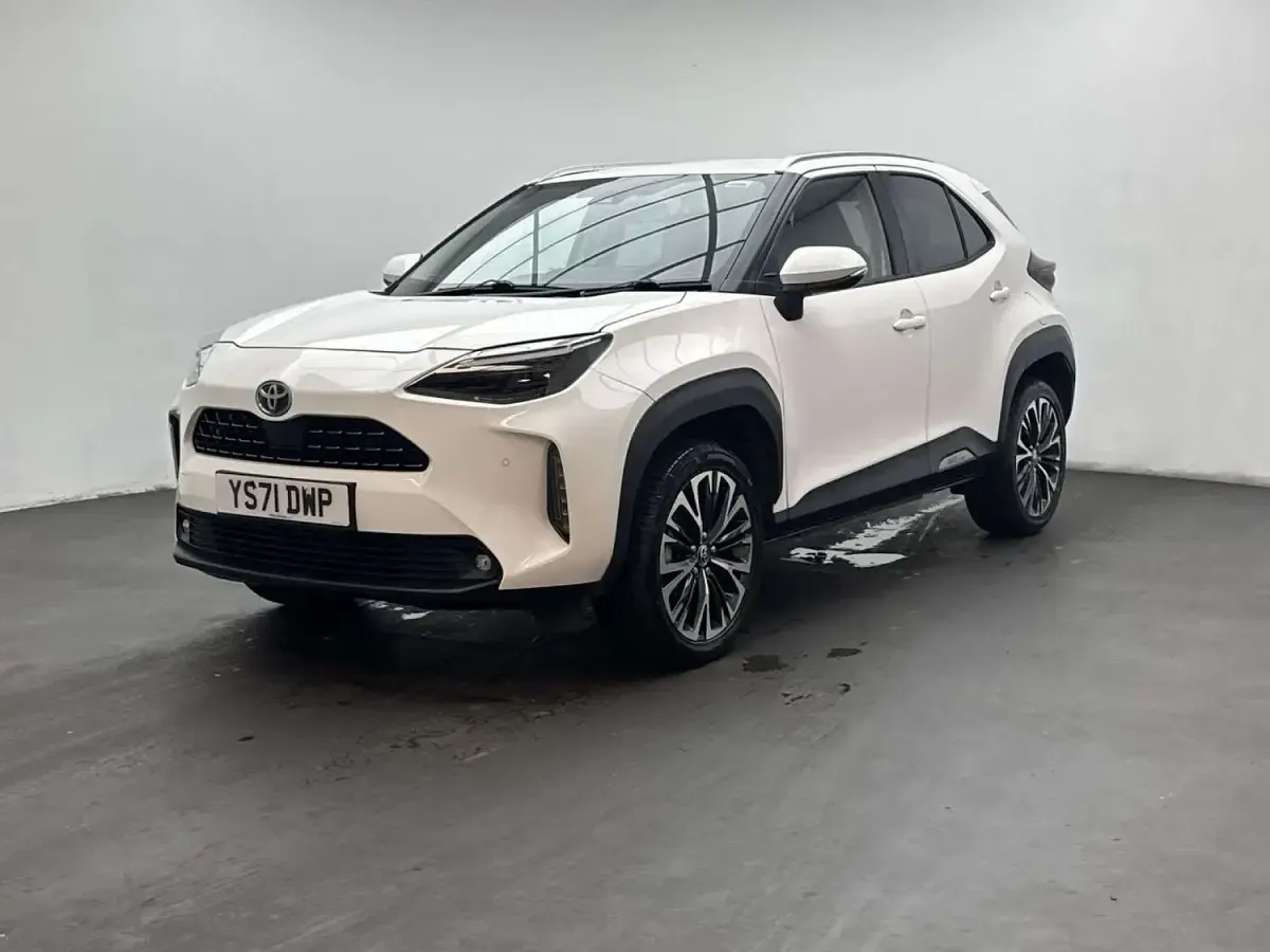 Used Toyota Yaris Cross 114 HP (83 kW) 2022 White SUV