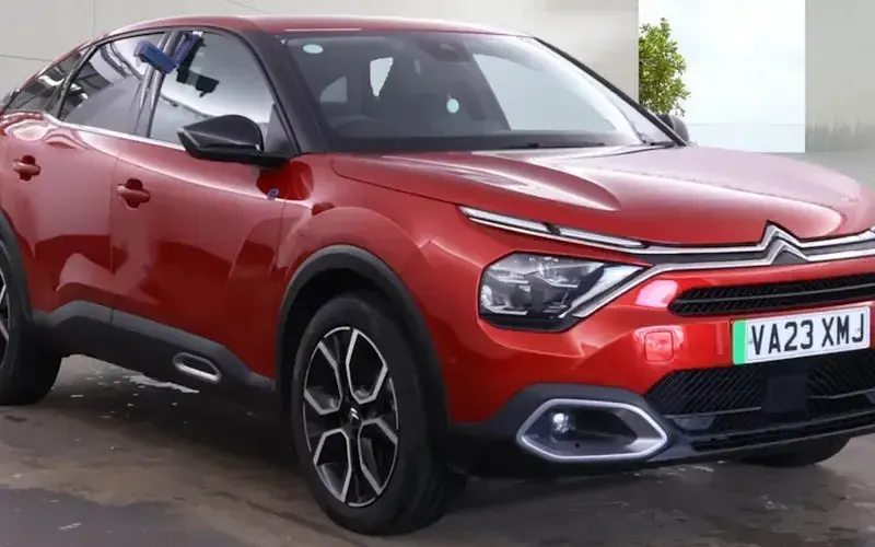 Usado Citroën e-C4 Shine 100 kW (136 CV) 2023 Utilitario