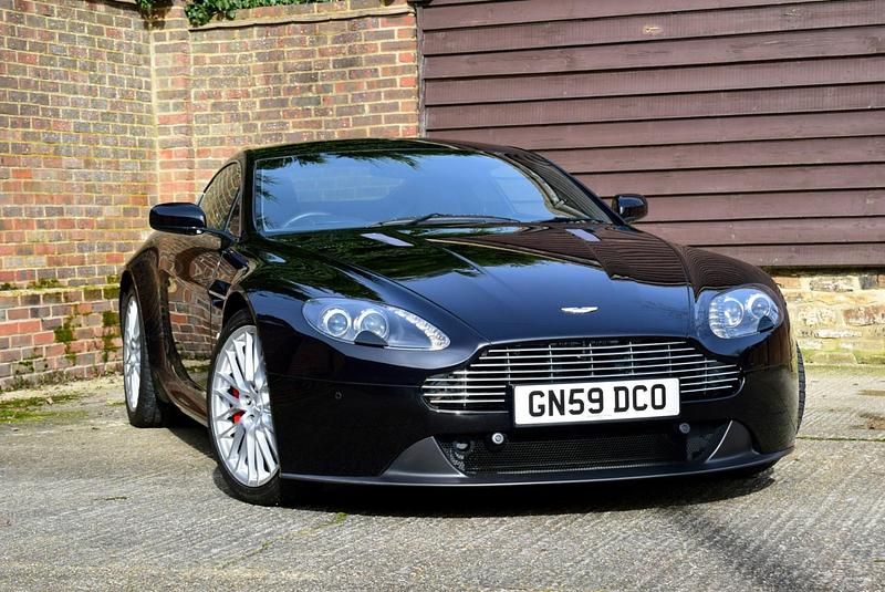 Used Aston Martin V8 Vantage 420 HP (308 kW) 2009 Black Coupe