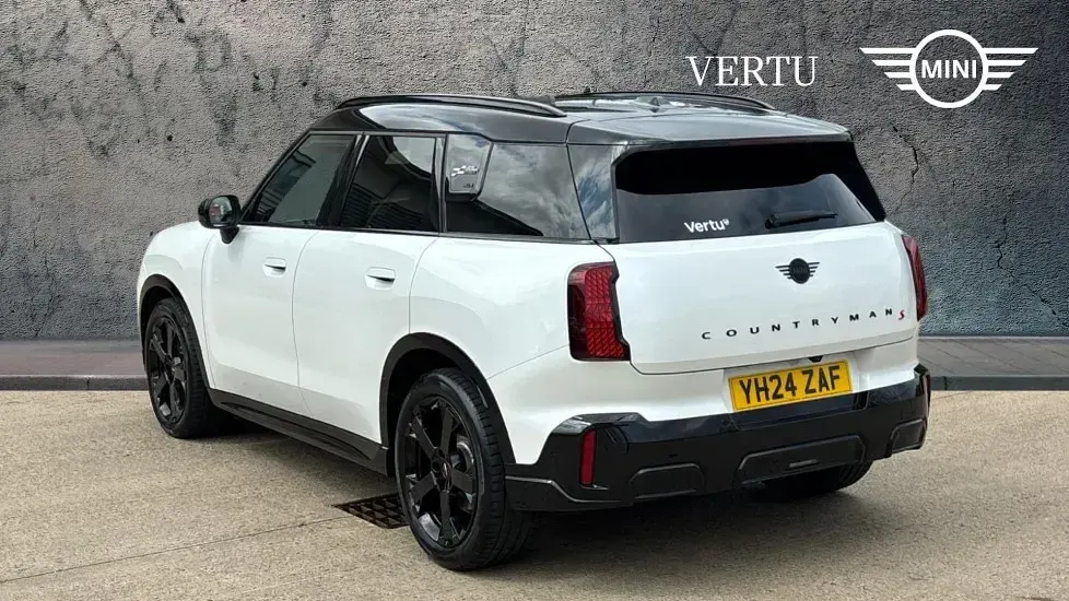 Used Mini Countryman Exclusive 218 HP (160 kW) 2024 White SUV